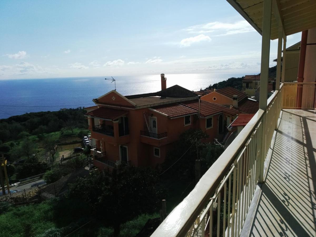 Traditional Panoramic Sea View House Lákones Exteriér fotografie